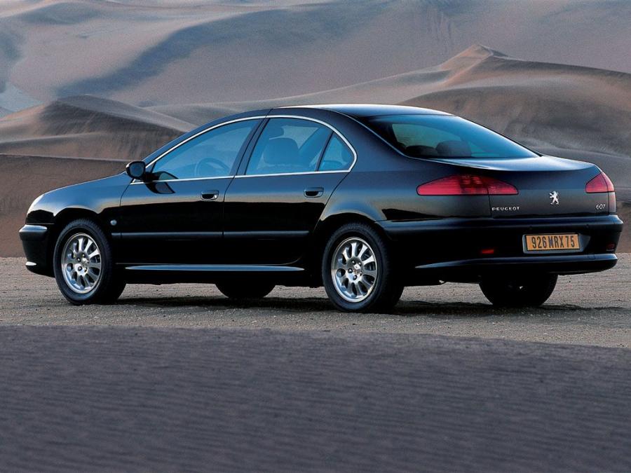  Peugeot 607 1999 года  (фото 23 из 53)